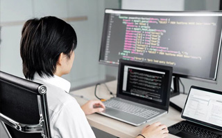 赵县 ,php声明和调用变量的符号是什么？